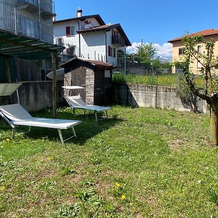 The Children Smile- With Private Garden Colico Exterior foto