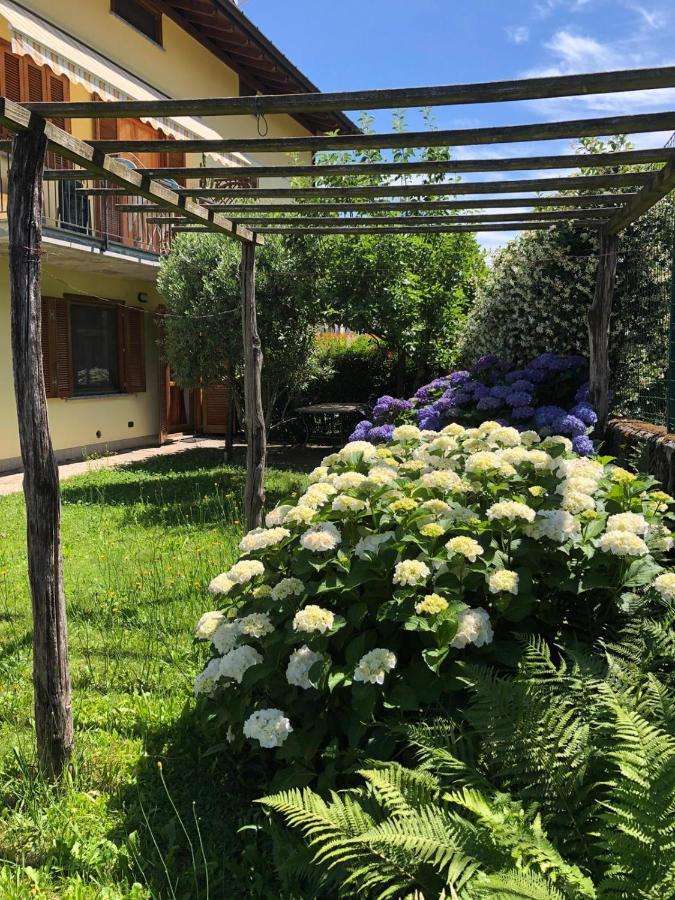 The Children Smile- With Private Garden Colico Exterior foto