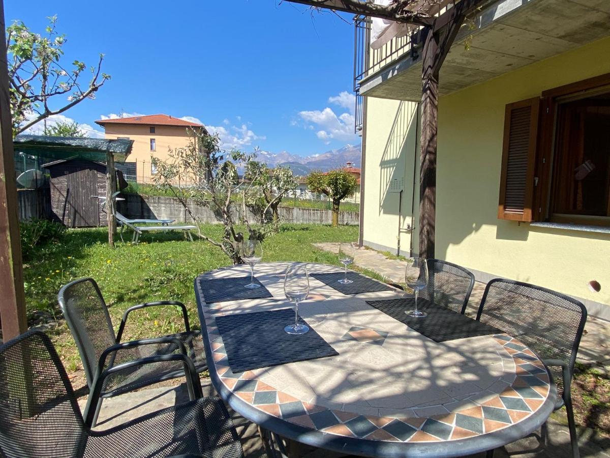 The Children Smile- With Private Garden Colico Exterior foto
