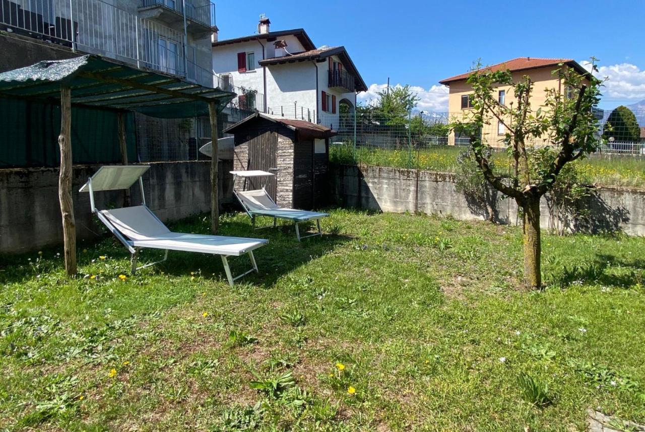 The Children Smile- With Private Garden Colico Exterior foto