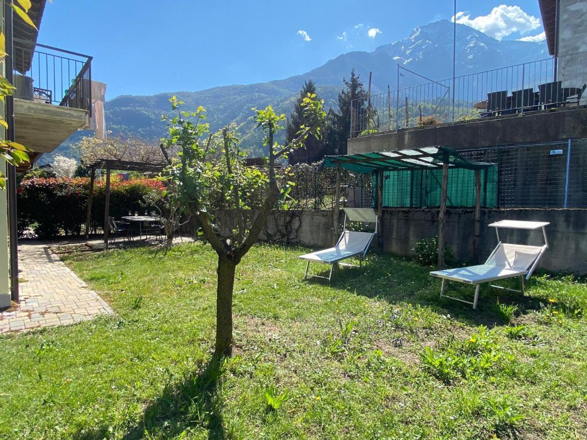 The Children Smile- With Private Garden Colico Exterior foto